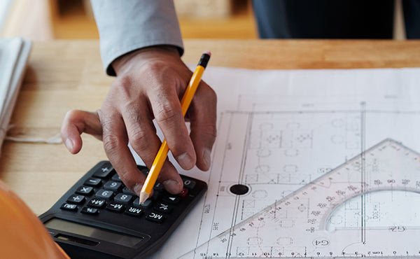 Cálculo na Engenharia: Soluções Reais com Derivadas e Integrais