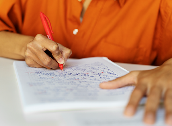 Linguística Aplicada no Ensino de Português: Texto, Discurso e Prática Pedagógica